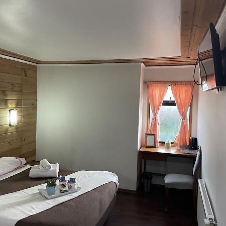3 Arriendo Habitacion Doble Con Bano Privado De Ex Hotel Puerto Varas Buitenkant foto